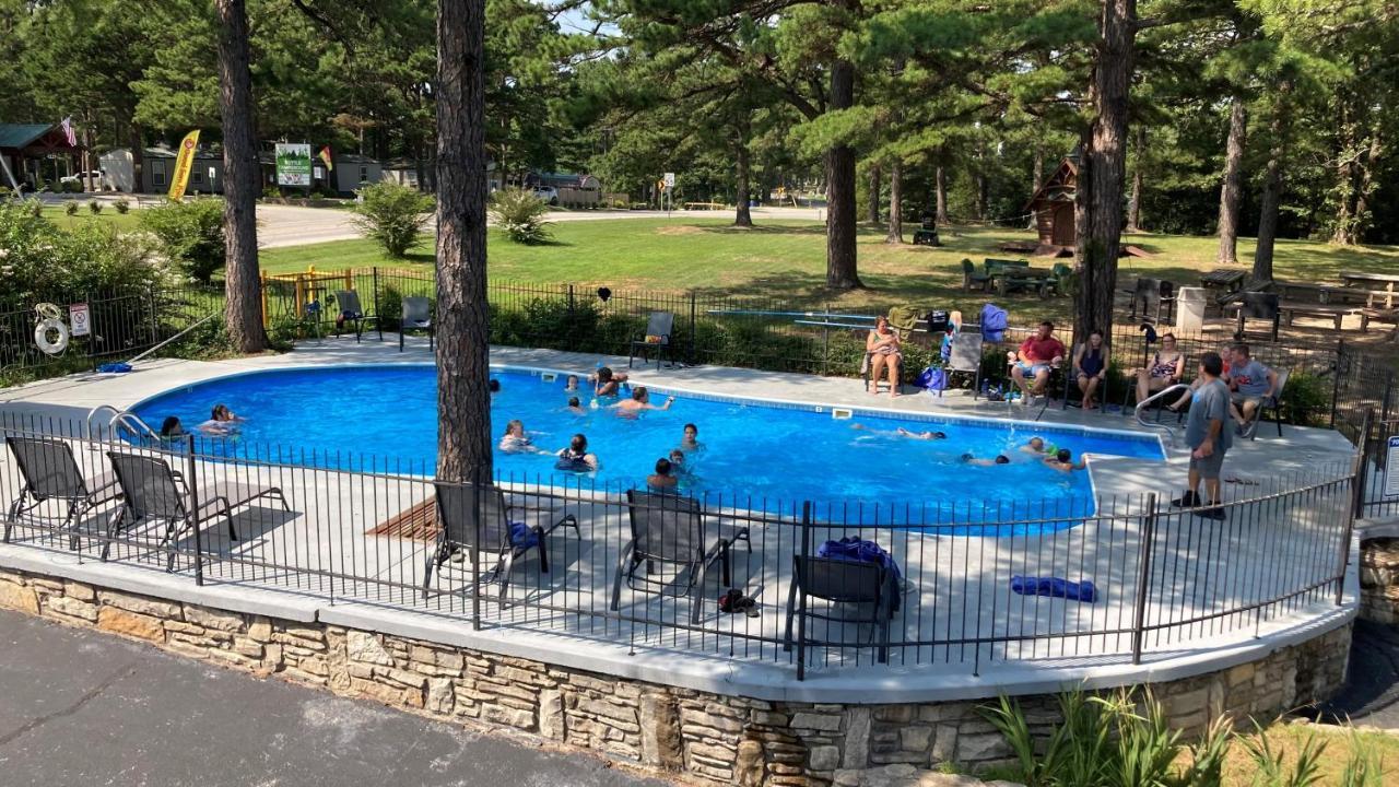 Country Mountain Inn Eureka Springs Exterior foto